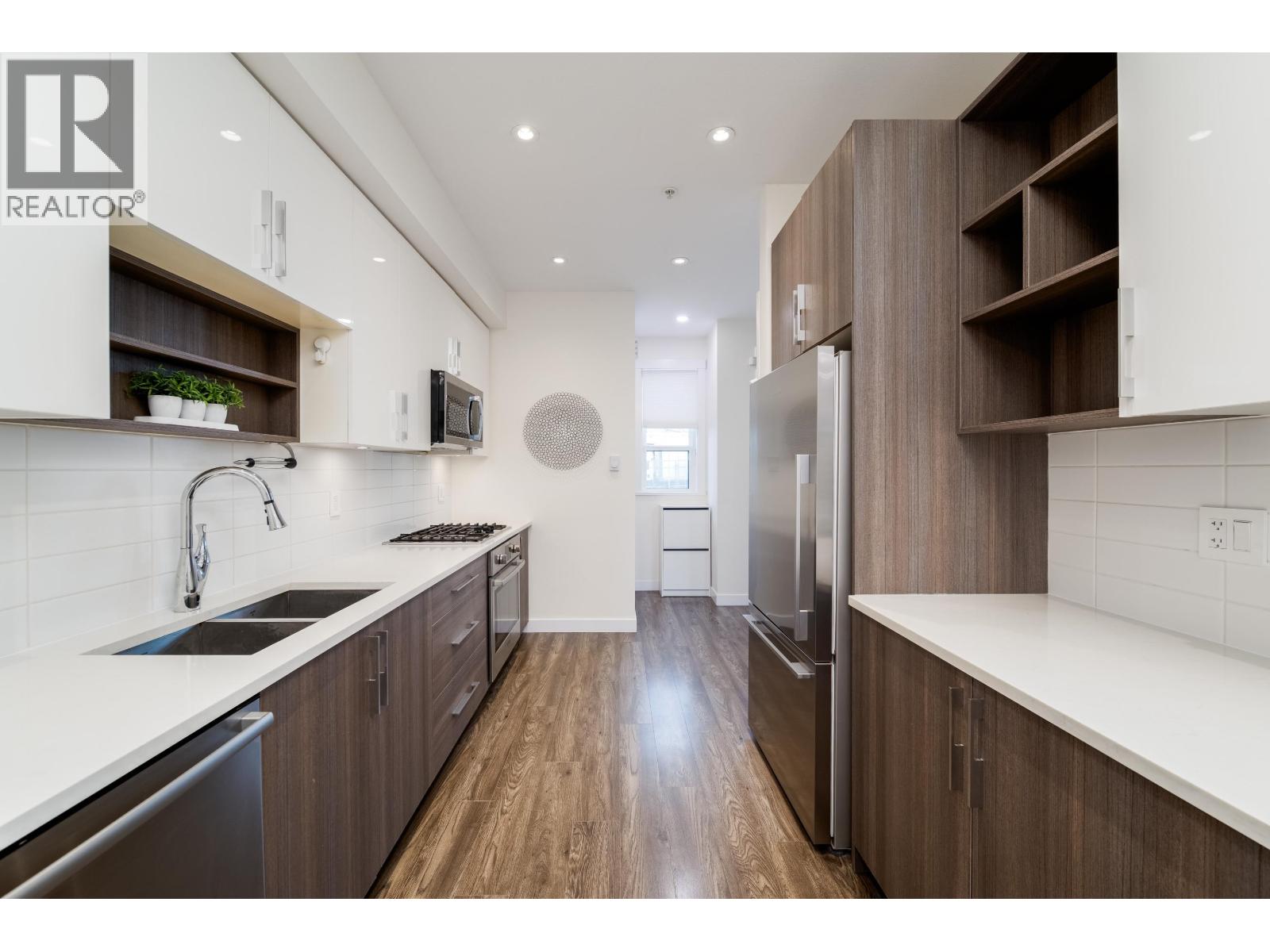 17 7039 Macpherson Avenue, Burnaby, British Columbia  V5J 4N4 - Photo 9 - R3079473