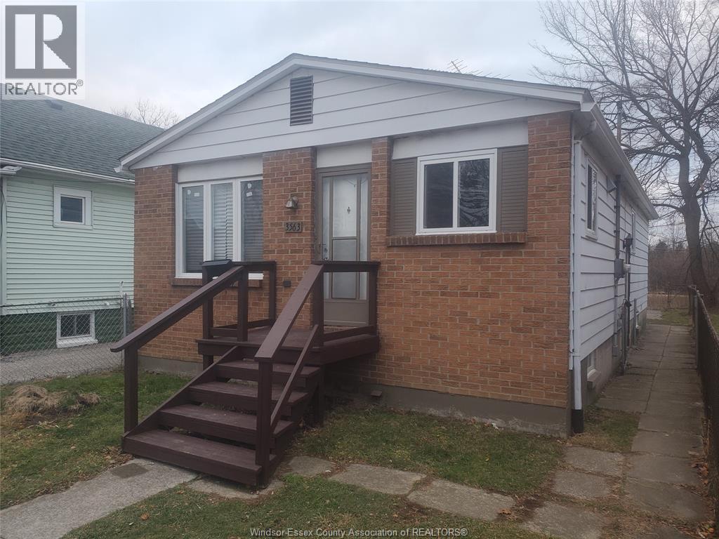 MLS# 26001108: 3563 BLOOMFIELD, Windsor, Canada
