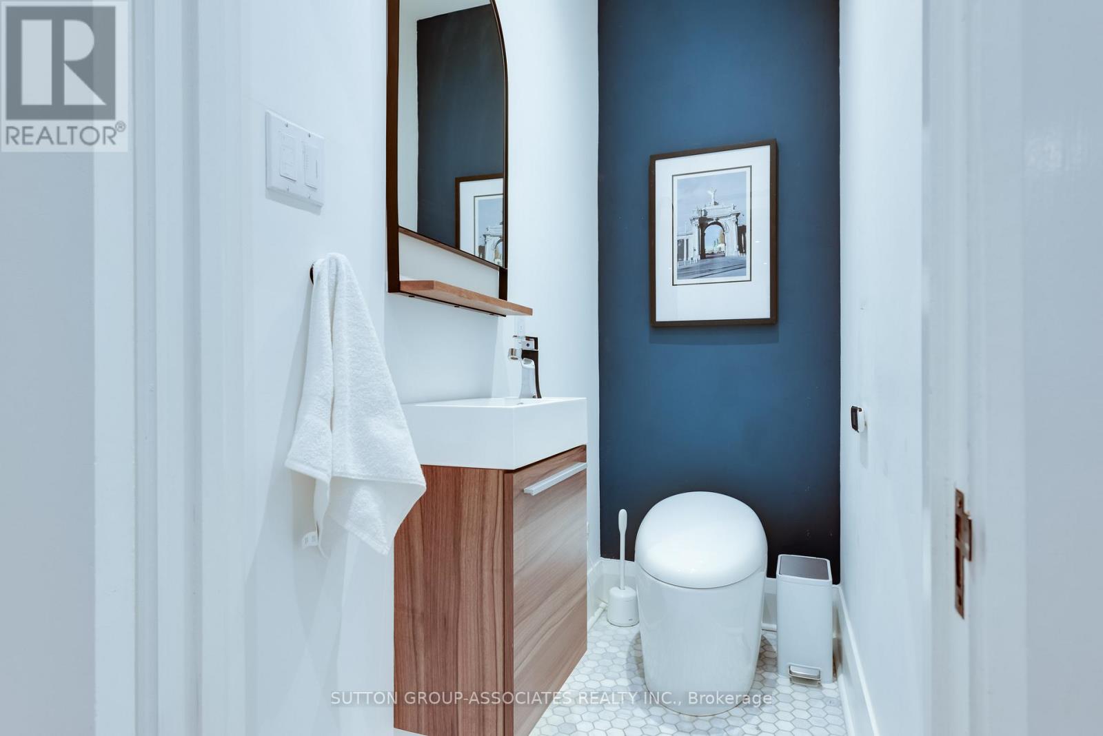 91 Northcliffe Boulevard, Toronto, Ontario  M6H 3H3 - Photo 17 - C12696404