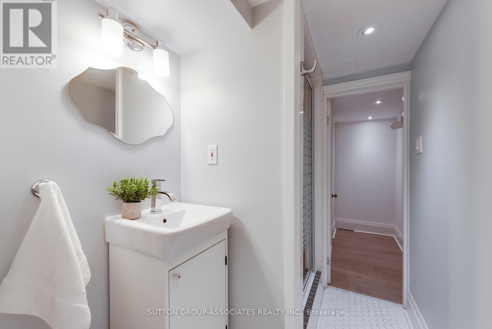 91 Northcliffe Boulevard, Toronto, Ontario  M6H 3H3 - Photo 44 - C12696404