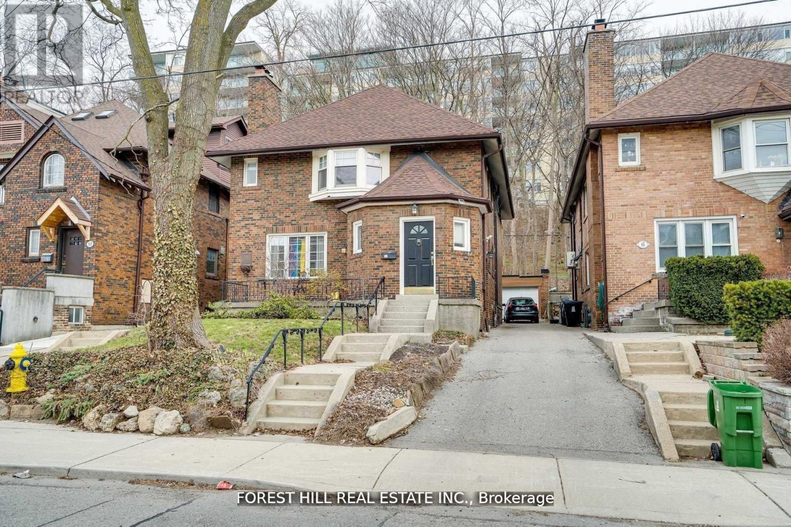 Upper - 8 Poplar Plains Crescent, Toronto, Ontario  M4V 1E8 - Photo 3 - C12696444