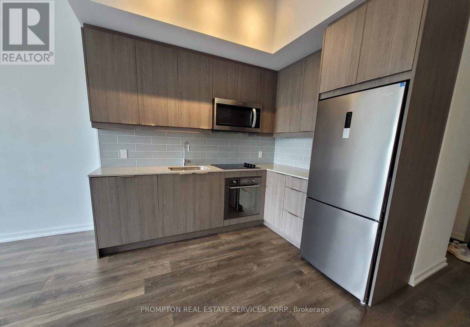 215 - 36 Forest Manor Road, Toronto, Ontario  M2J 1M5 - Photo 1 - C12696456