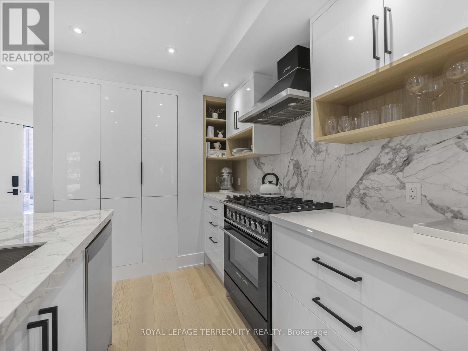 125 - 10 Walker Avenue, Toronto, Ontario  M4V 1G2 - Photo 5 - C12696470