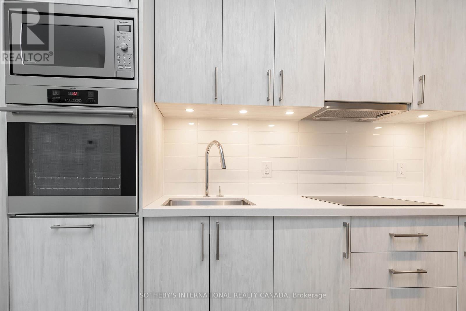 906 - 88 Cumberland Street, Toronto, Ontario  M5R 0C8 - Photo 8 - C12696486