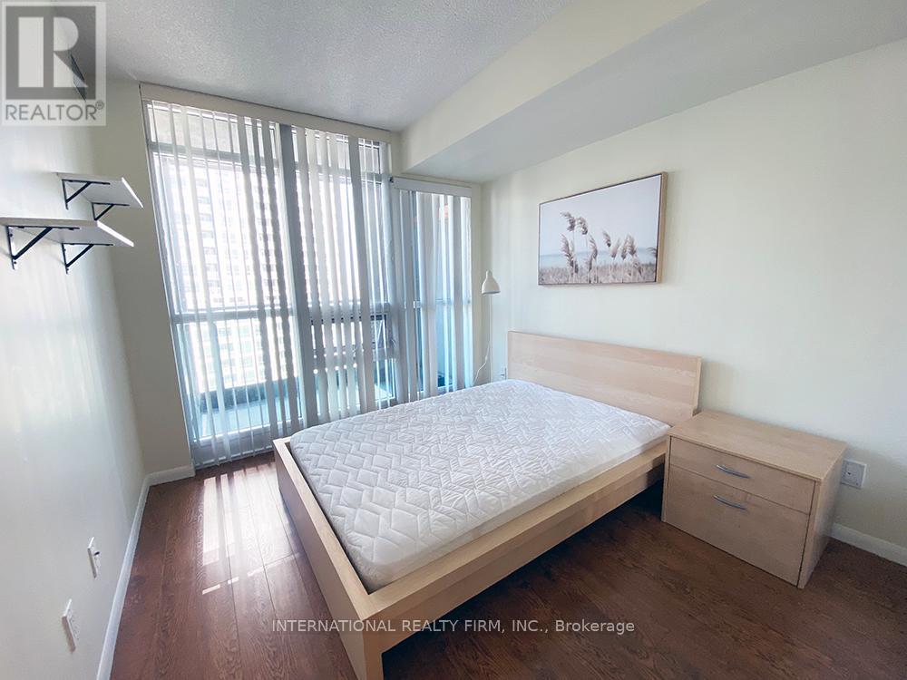 1112 - 215 Fort York Boulevard, Toronto, Ontario  M5V 4A2 - Photo 11 - C12696548