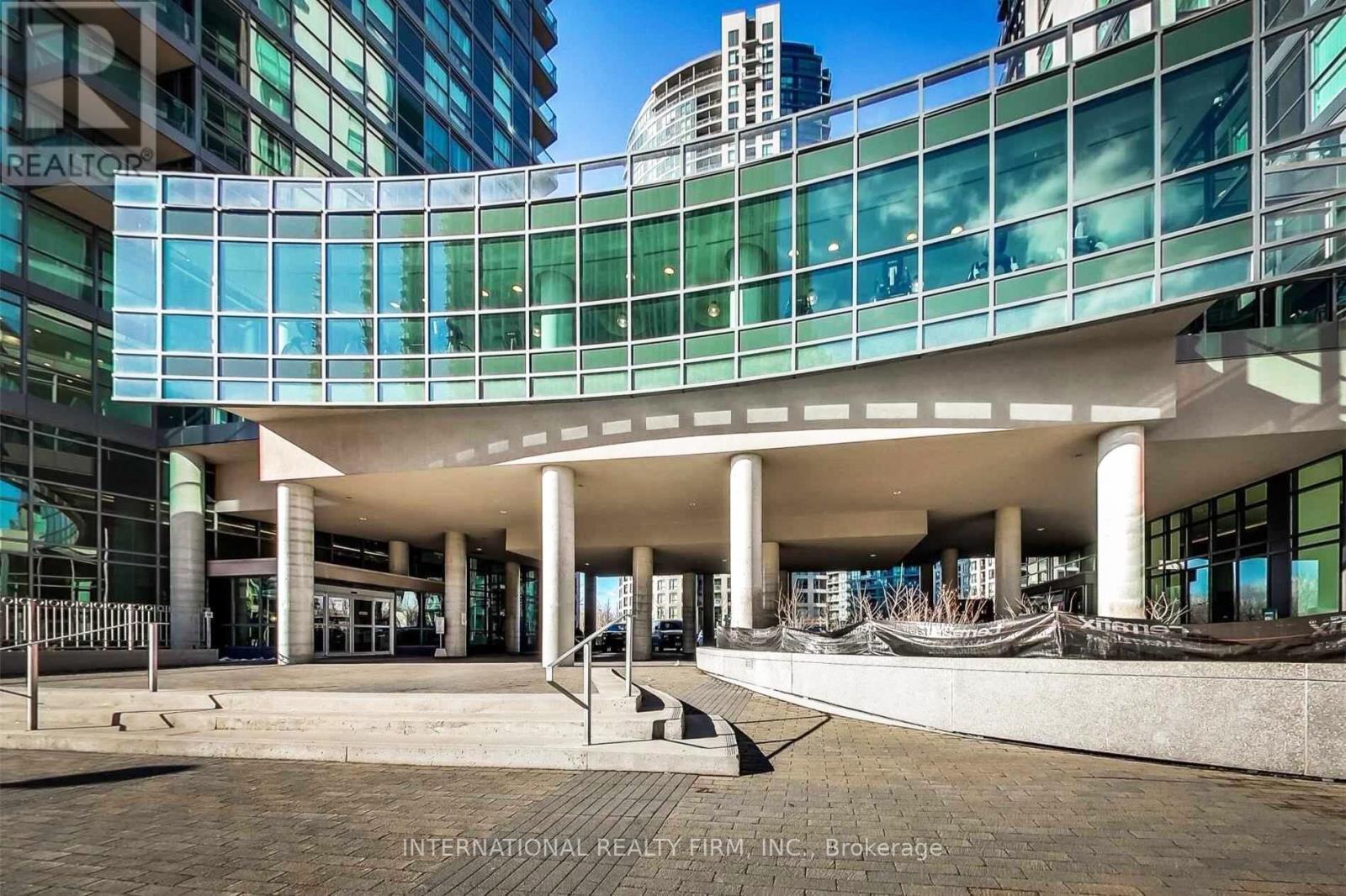 1112 - 215 Fort York Boulevard, Toronto, Ontario  M5V 4A2 - Photo 2 - C12696548