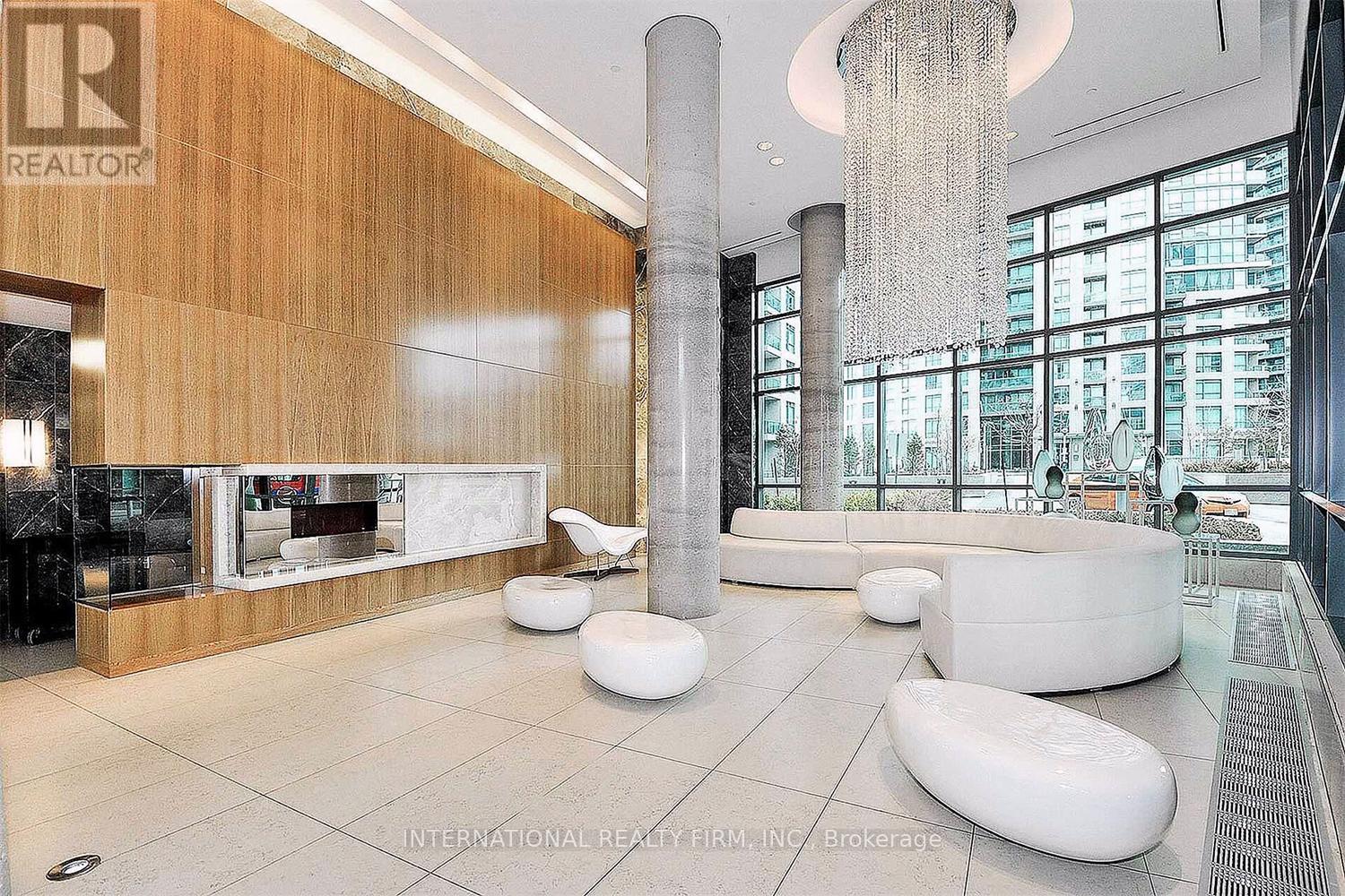 1112 - 215 Fort York Boulevard, Toronto, Ontario  M5V 4A2 - Photo 3 - C12696548