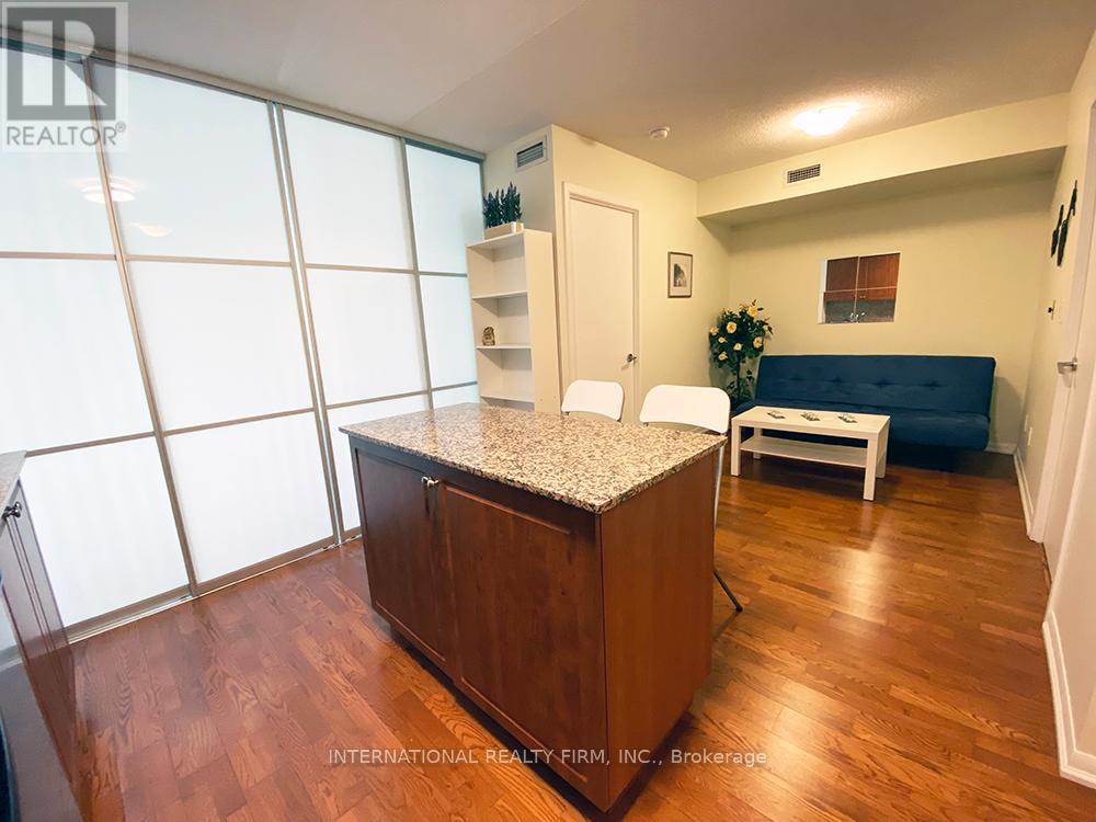 1112 - 215 Fort York Boulevard, Toronto, Ontario  M5V 4A2 - Photo 6 - C12696548