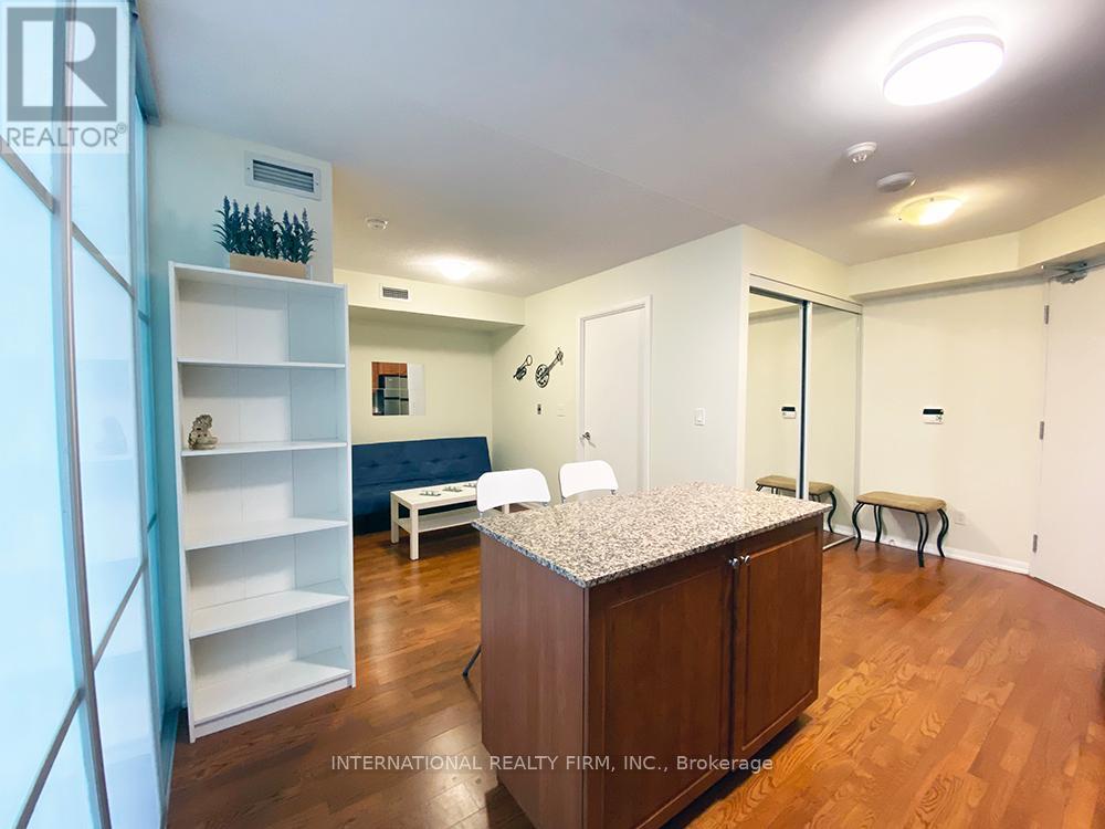 1112 - 215 Fort York Boulevard, Toronto, Ontario  M5V 4A2 - Photo 8 - C12696548