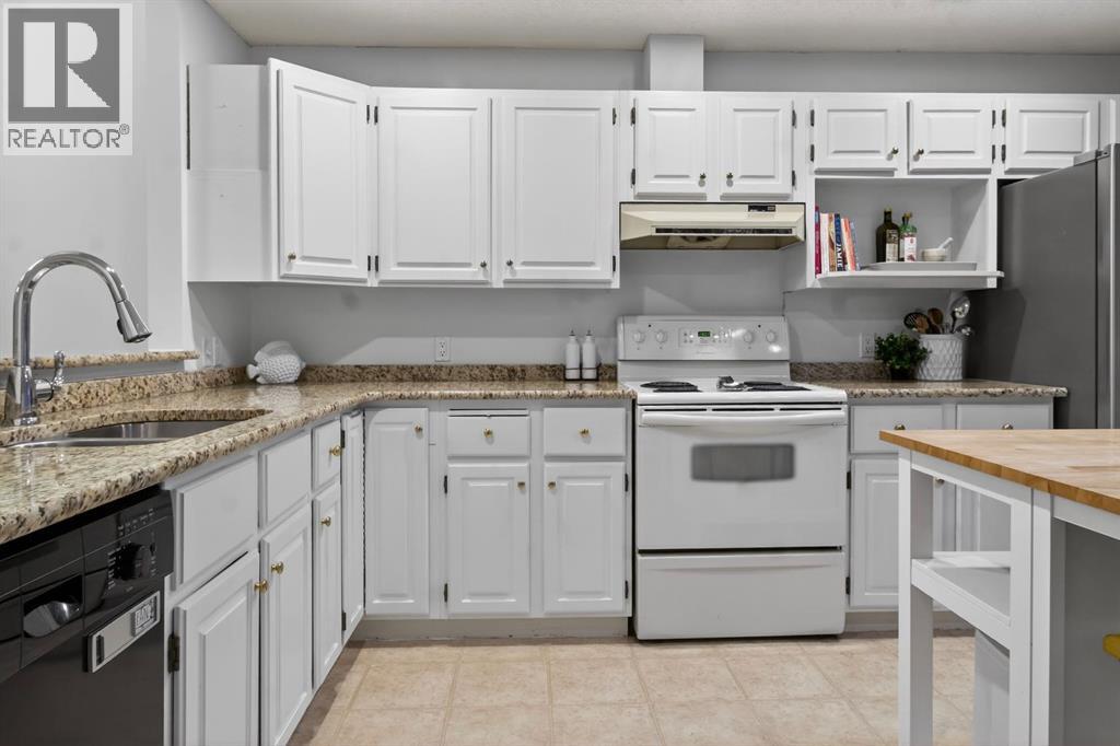 643 Strathcona Drive Sw, Calgary, Alberta  T3H 1K6 - Photo 13 - A2277598