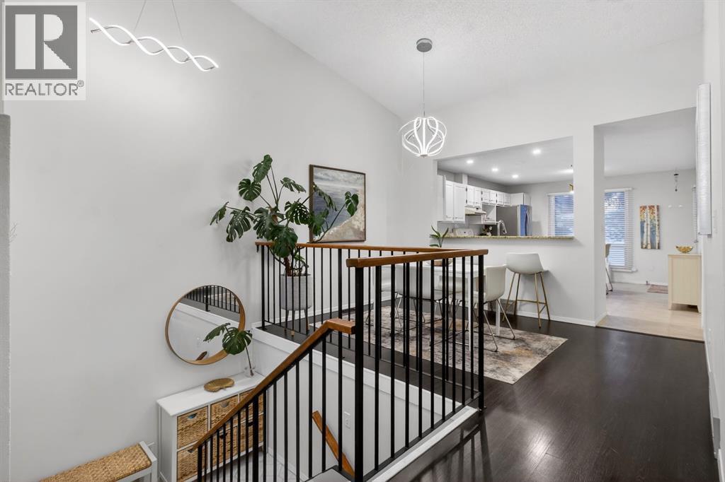 643 Strathcona Drive Sw, Calgary, Alberta  T3H 1K6 - Photo 5 - A2277598