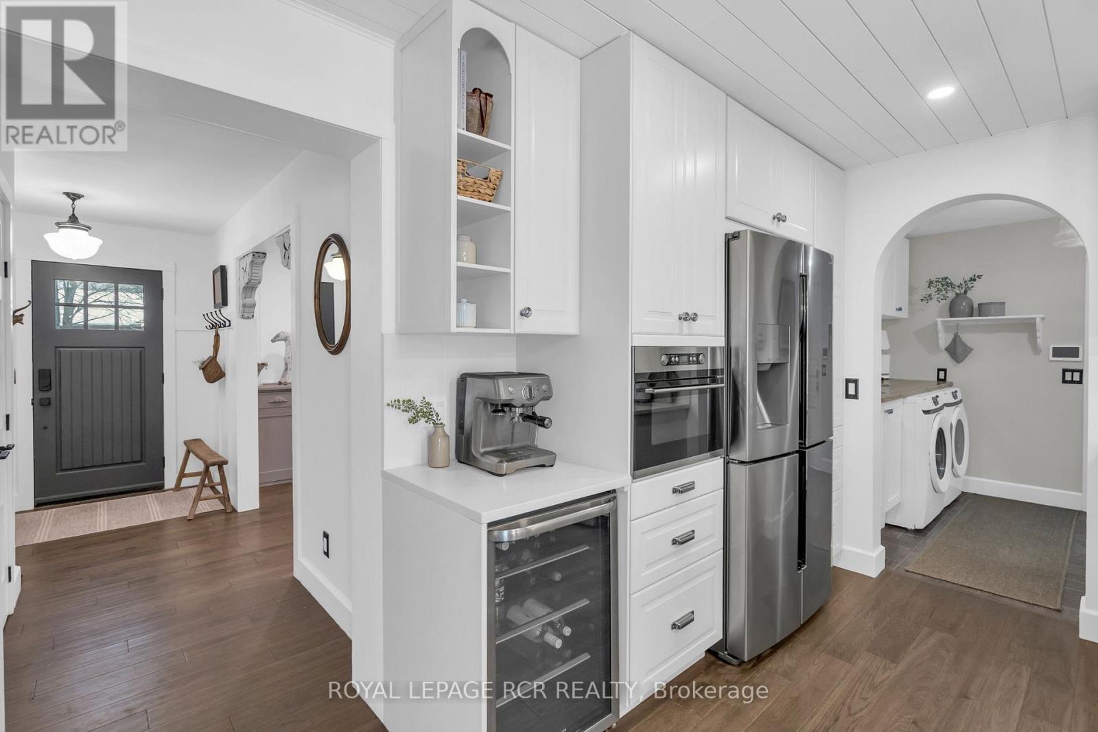 36 Marie Street, Georgina, Ontario  L0E 1L0 - Photo 10 - N12696384