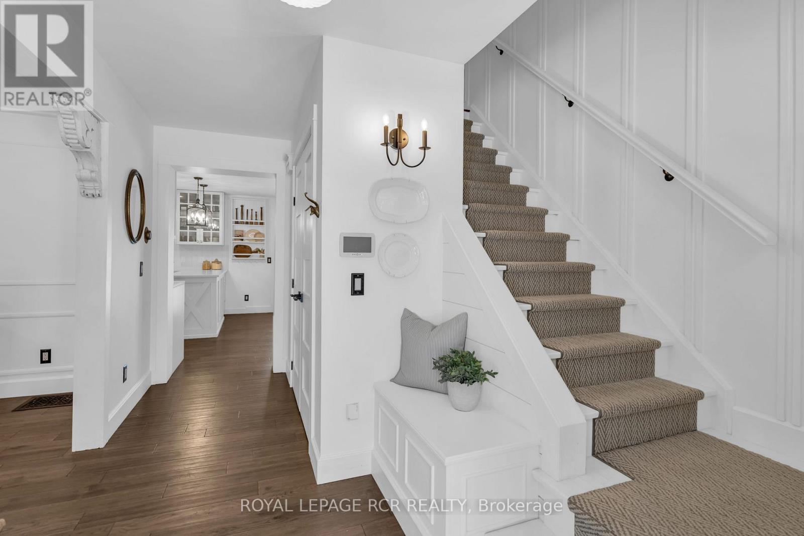 36 Marie Street, Georgina, Ontario  L0E 1L0 - Photo 7 - N12696384