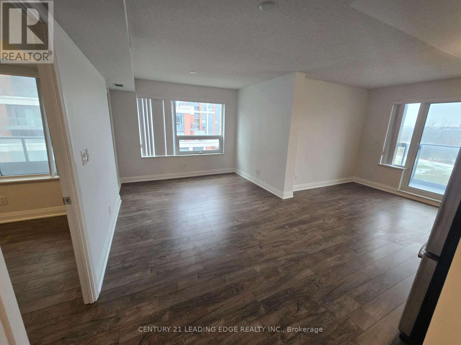 611 - 18 Uptown Drive, Markham, Ontario  L3R 5M5 - Photo 4 - N12696430