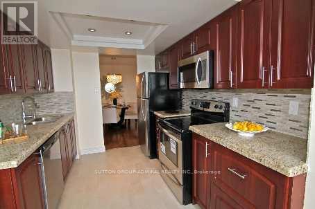 1109 - 7440 Bathurst Street, Vaughan, Ontario  L4J 7K8 - Photo 6 - N12696532