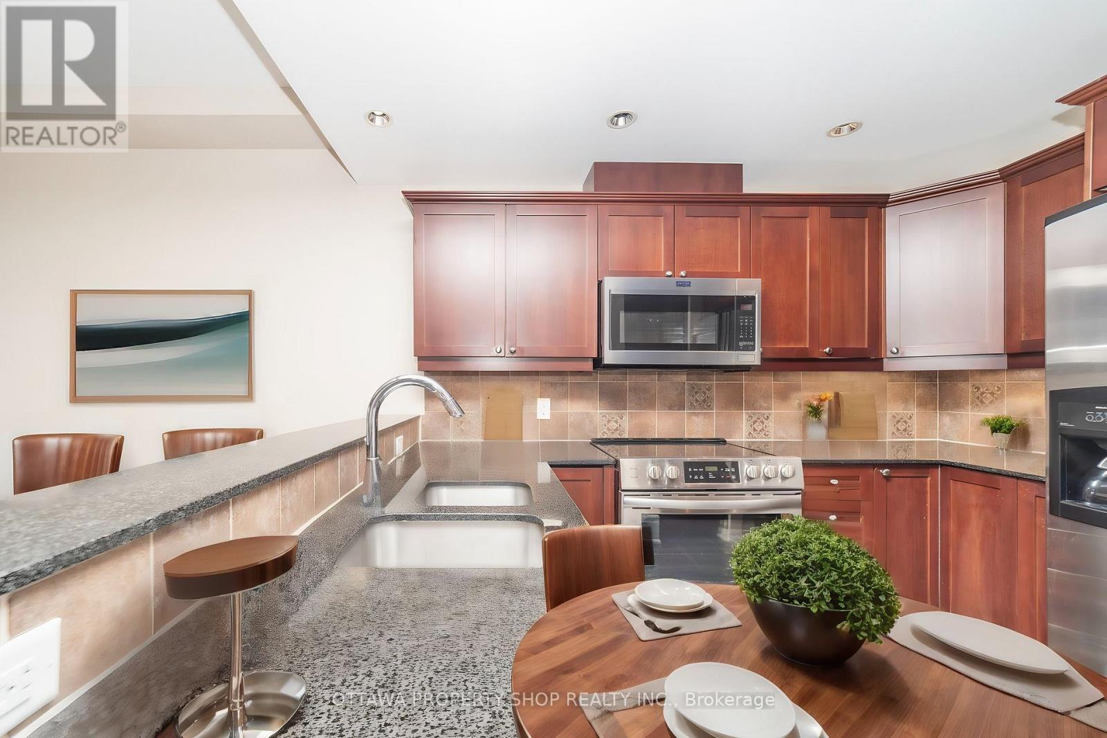 403 - 700 Sussex Drive, Ottawa, Ontario  K1N 1K4 - Photo 12 - X12692868