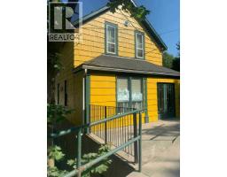 915 Front Street, nelson, British Columbia