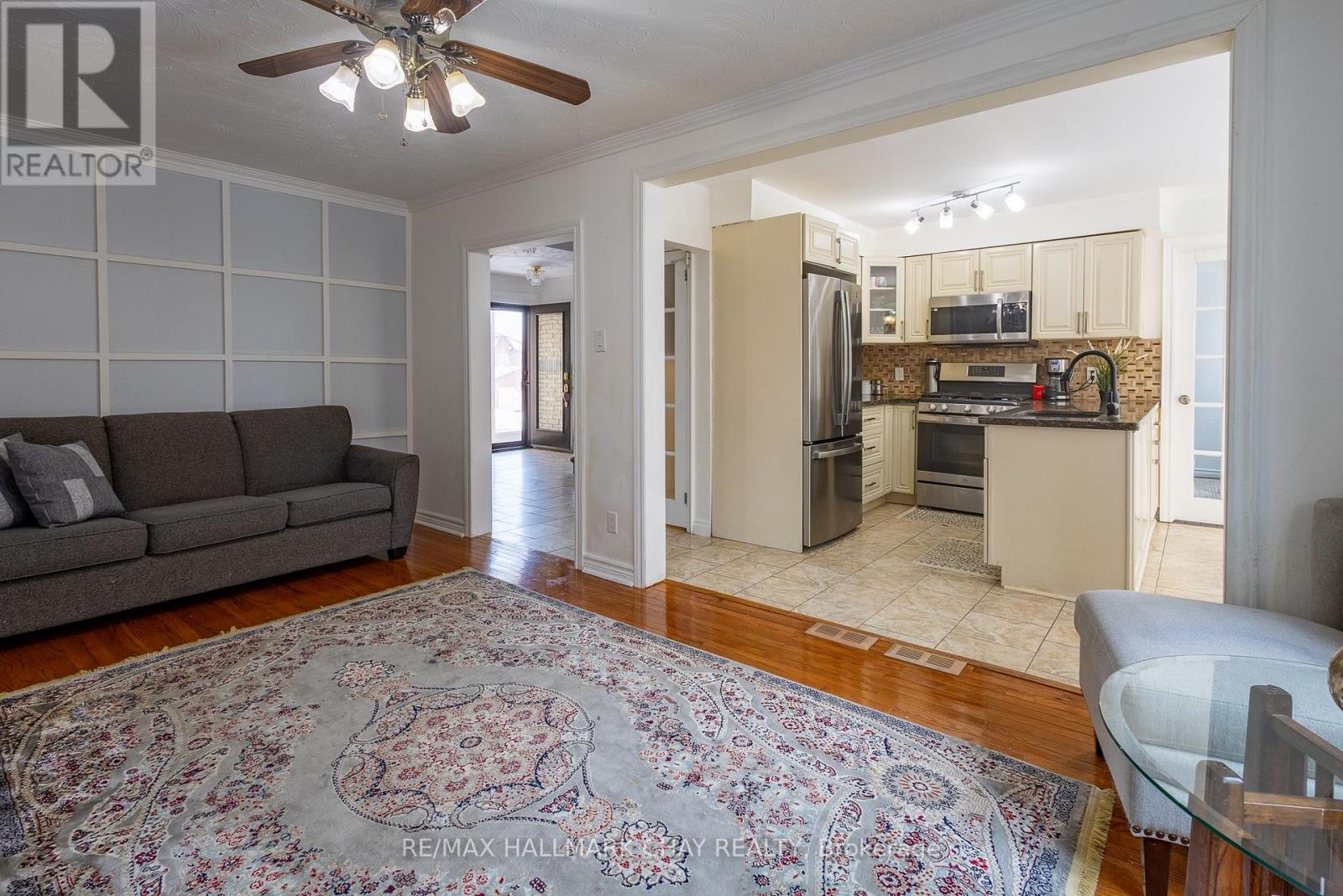 26 Orwell Crescent, Barrie, Ontario  L4N 6M6 - Photo 14 - S12696392