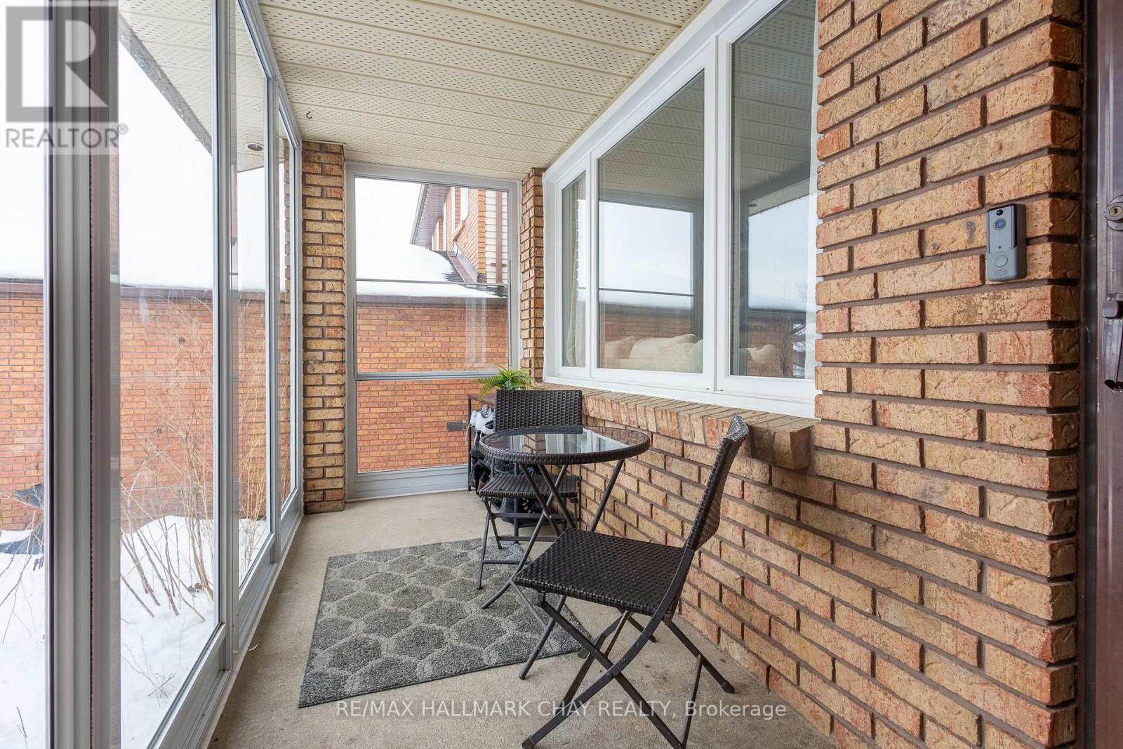 26 Orwell Crescent, Barrie, Ontario  L4N 6M6 - Photo 3 - S12696392