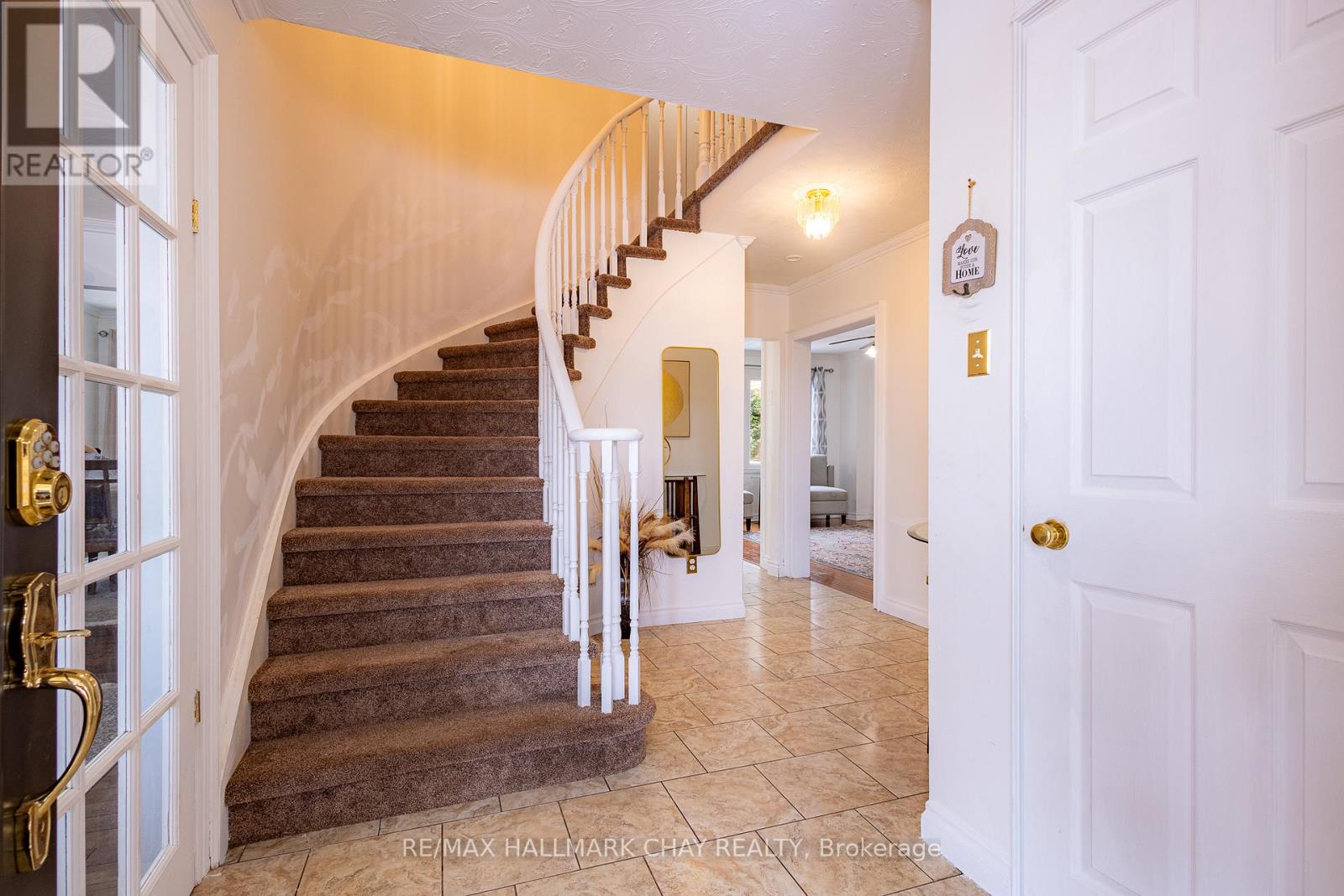 26 Orwell Crescent, Barrie, Ontario  L4N 6M6 - Photo 4 - S12696392