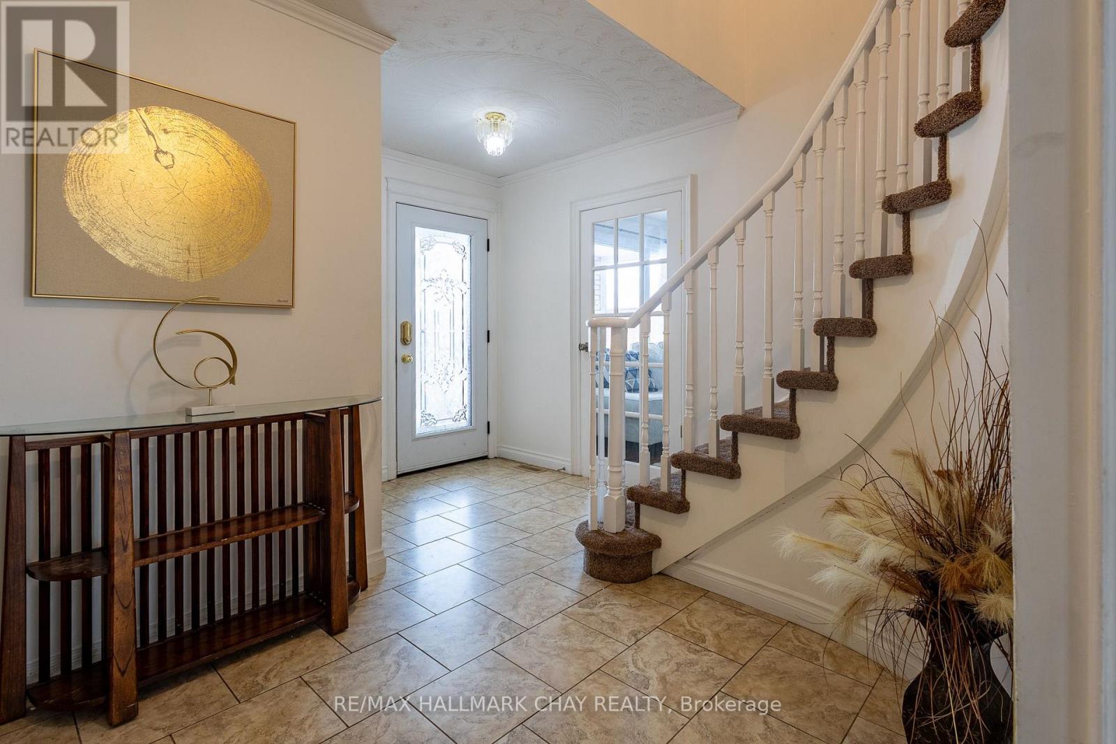 26 Orwell Crescent, Barrie, Ontario  L4N 6M6 - Photo 5 - S12696392