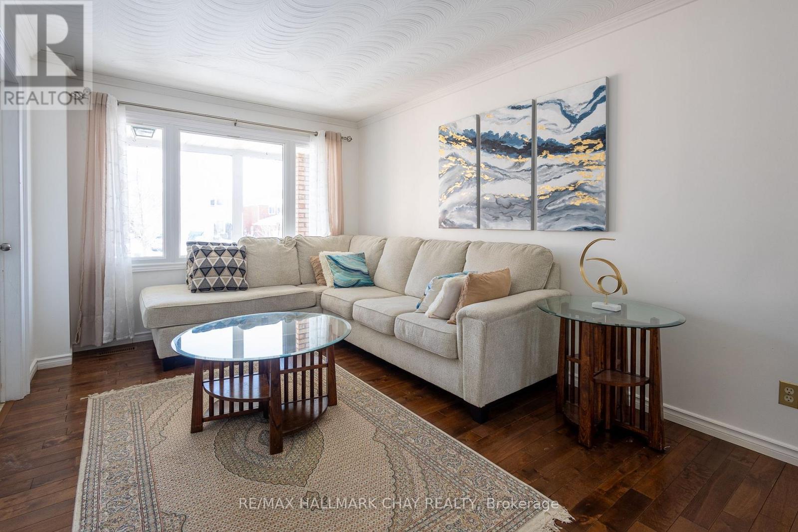 26 Orwell Crescent, Barrie, Ontario  L4N 6M6 - Photo 7 - S12696392