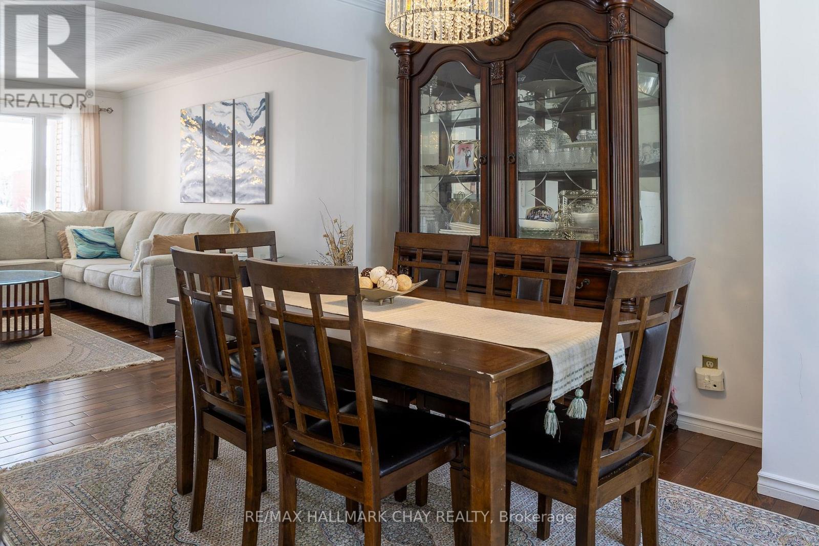 26 Orwell Crescent, Barrie, Ontario  L4N 6M6 - Photo 8 - S12696392