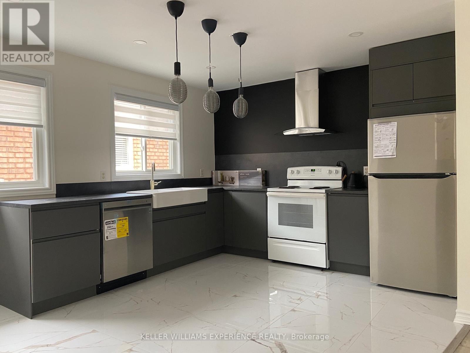 Upper - 23 Butternut Drive, Barrie, Ontario  L4N 0E3 - Photo 3 - S12696446