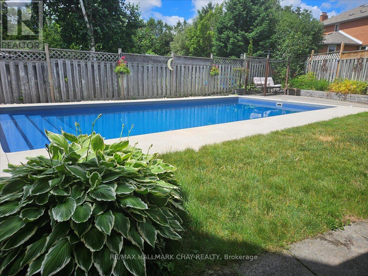 21 Barwick Drive, Barrie, Ontario  L4N 6Z7 - Photo 38 - S12696462