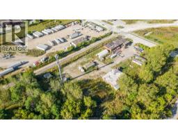 4027 SANDWICH STREET, Windsor, Ontario