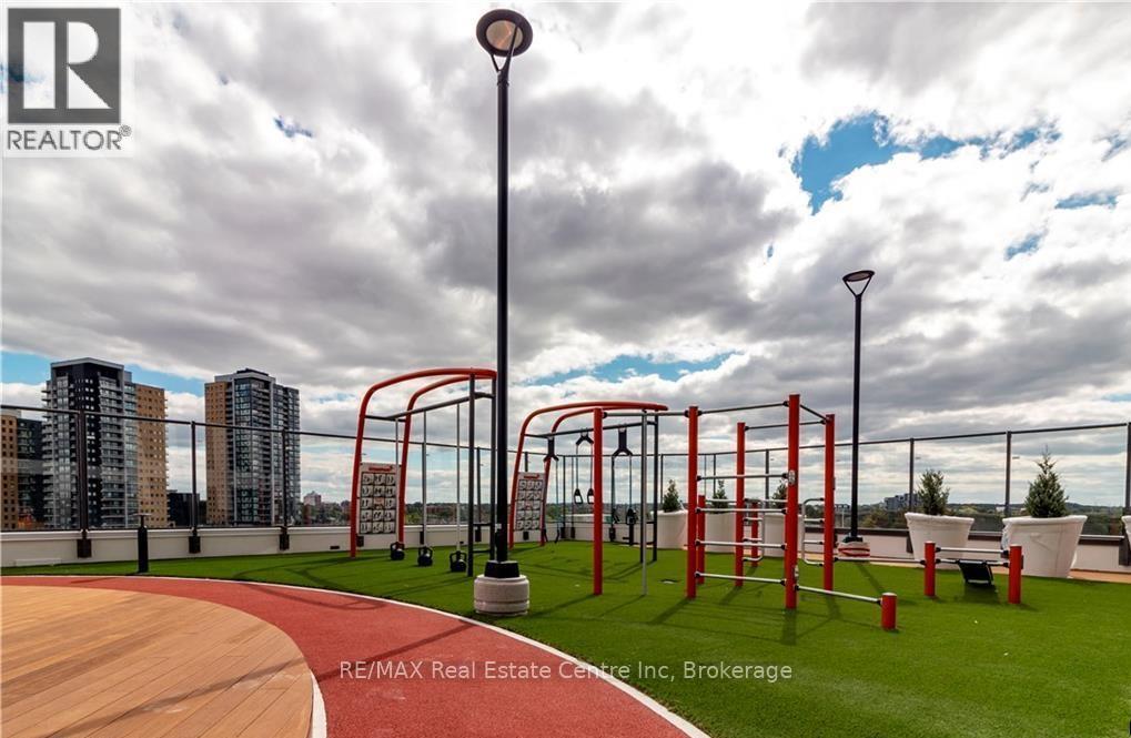 1007 - 25 Wellington Street S, Kitchener, Ontario  N2G 0G5 - Photo 8 - X12696762