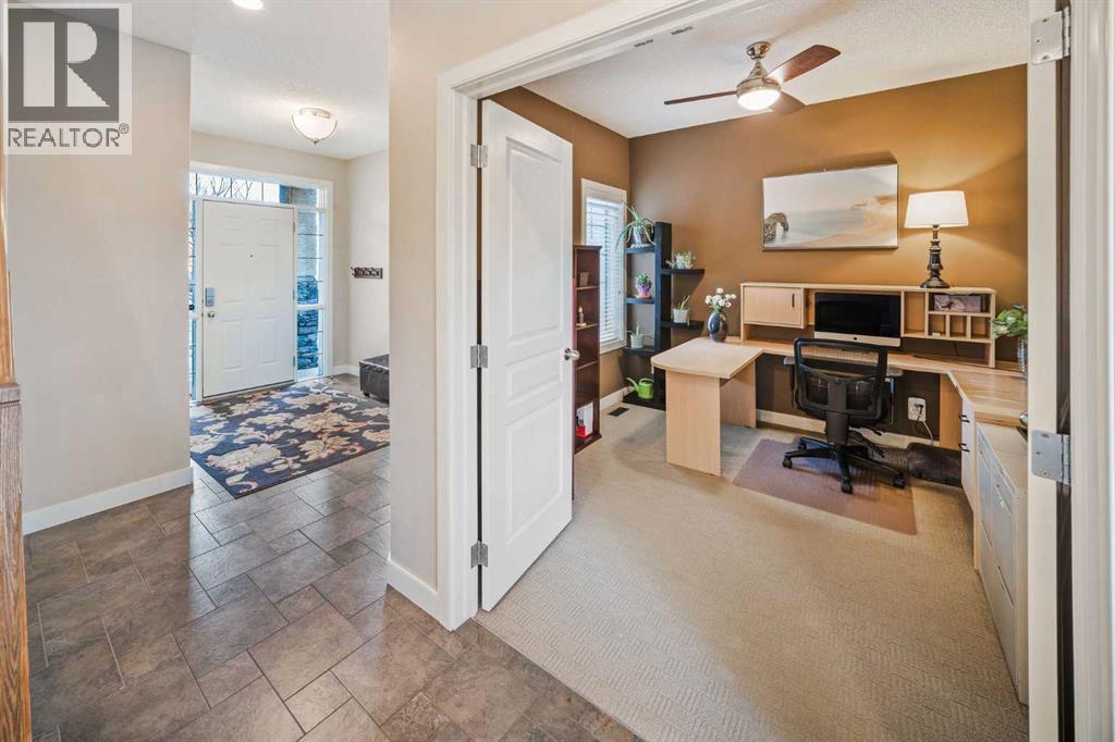 74 Sherwood Point Nw, Calgary, Alberta  T3R 1P2 - Photo 10 - A2273697