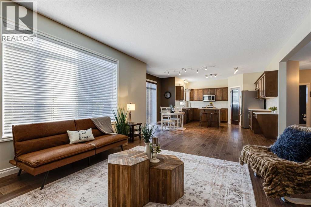 521 Westmount Close, Okotoks, Alberta  T1S 0B7 - Photo 5 - A2277474