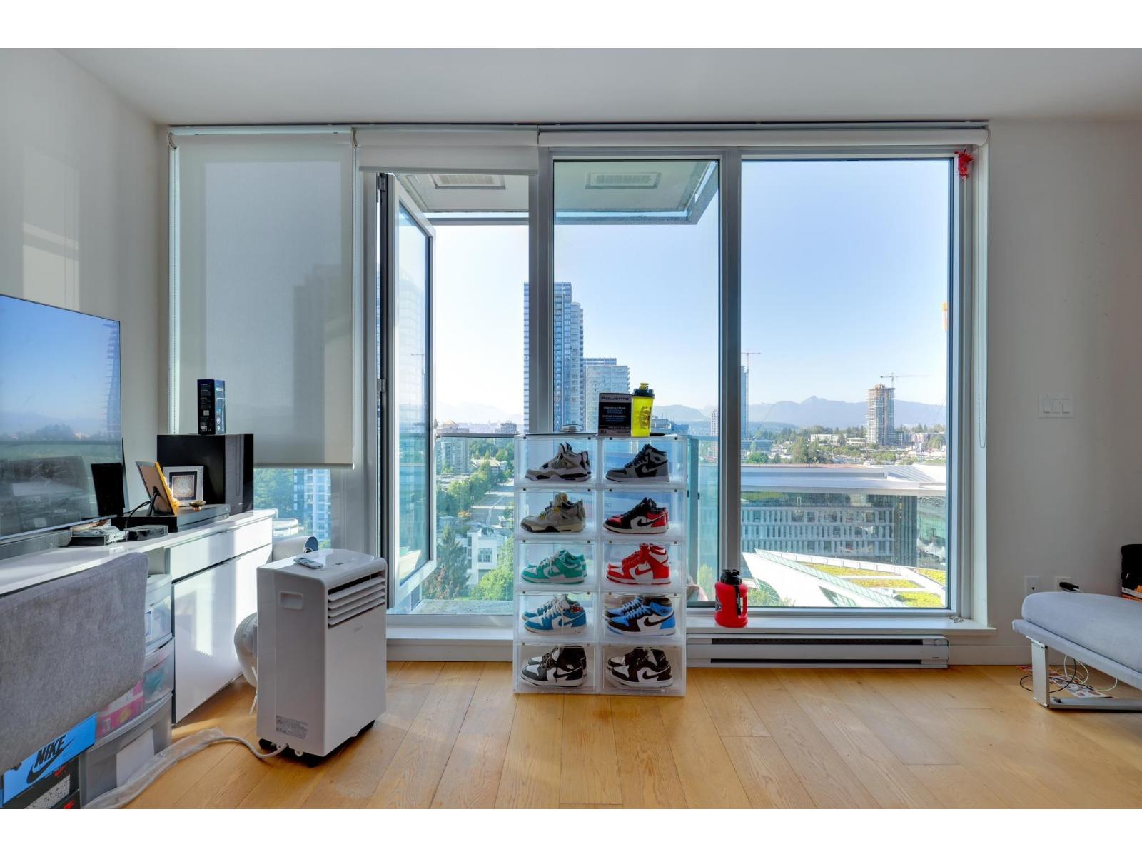 1608 13438 Central Avenue, Surrey, British Columbia  V3T 0N2 - Photo 4 - R3079499