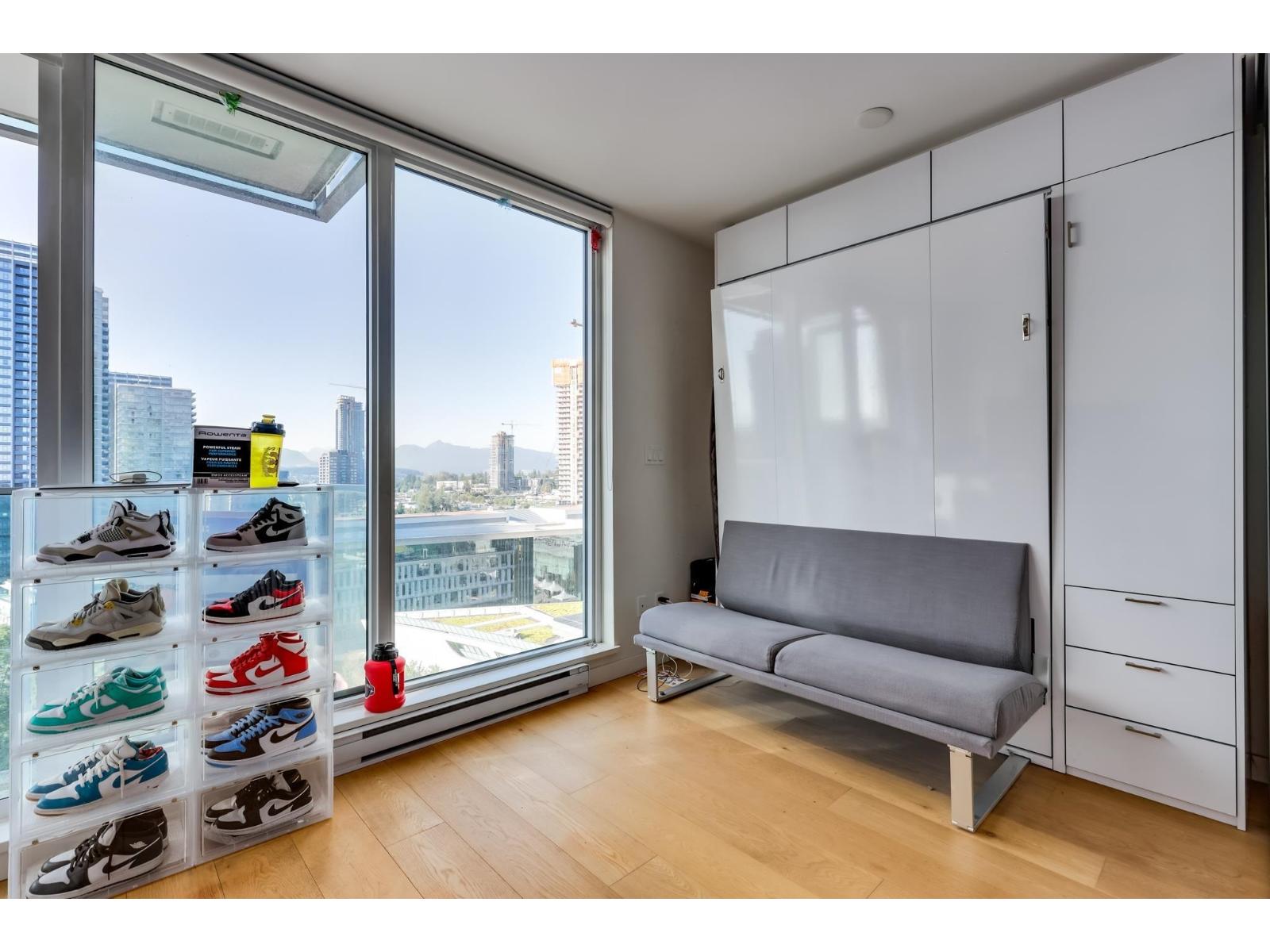 1608 13438 Central Avenue, Surrey, British Columbia  V3T 0N2 - Photo 3 - R3079499