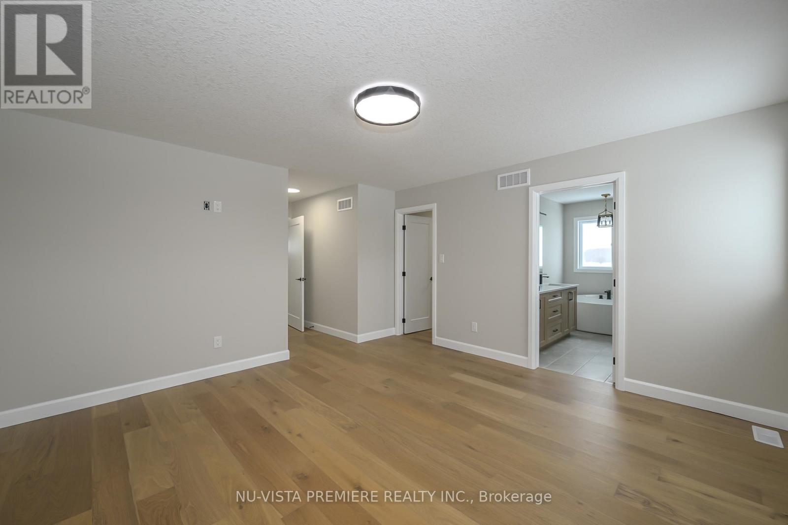 162 Watts Drive, Lucan Biddulph, Ontario  N0M 2J0 - Photo 14 - X12696790