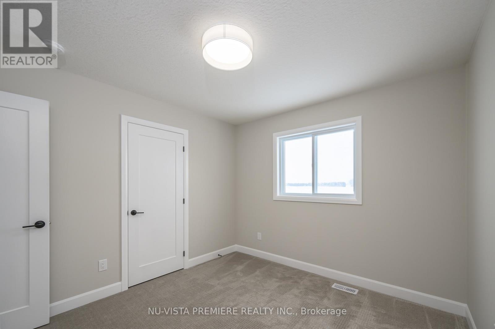 162 Watts Drive, Lucan Biddulph, Ontario  N0M 2J0 - Photo 20 - X12696790