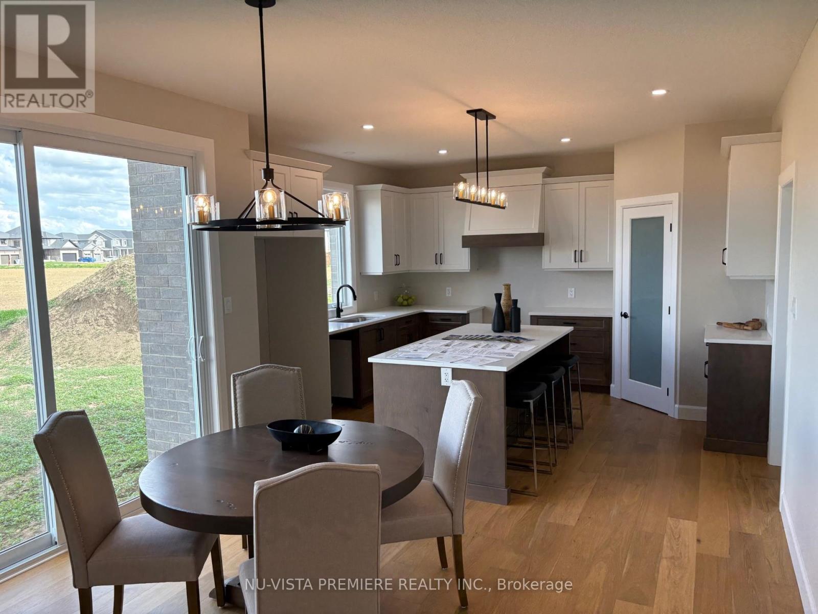 162 Watts Drive, Lucan Biddulph, Ontario  N0M 2J0 - Photo 5 - X12696790