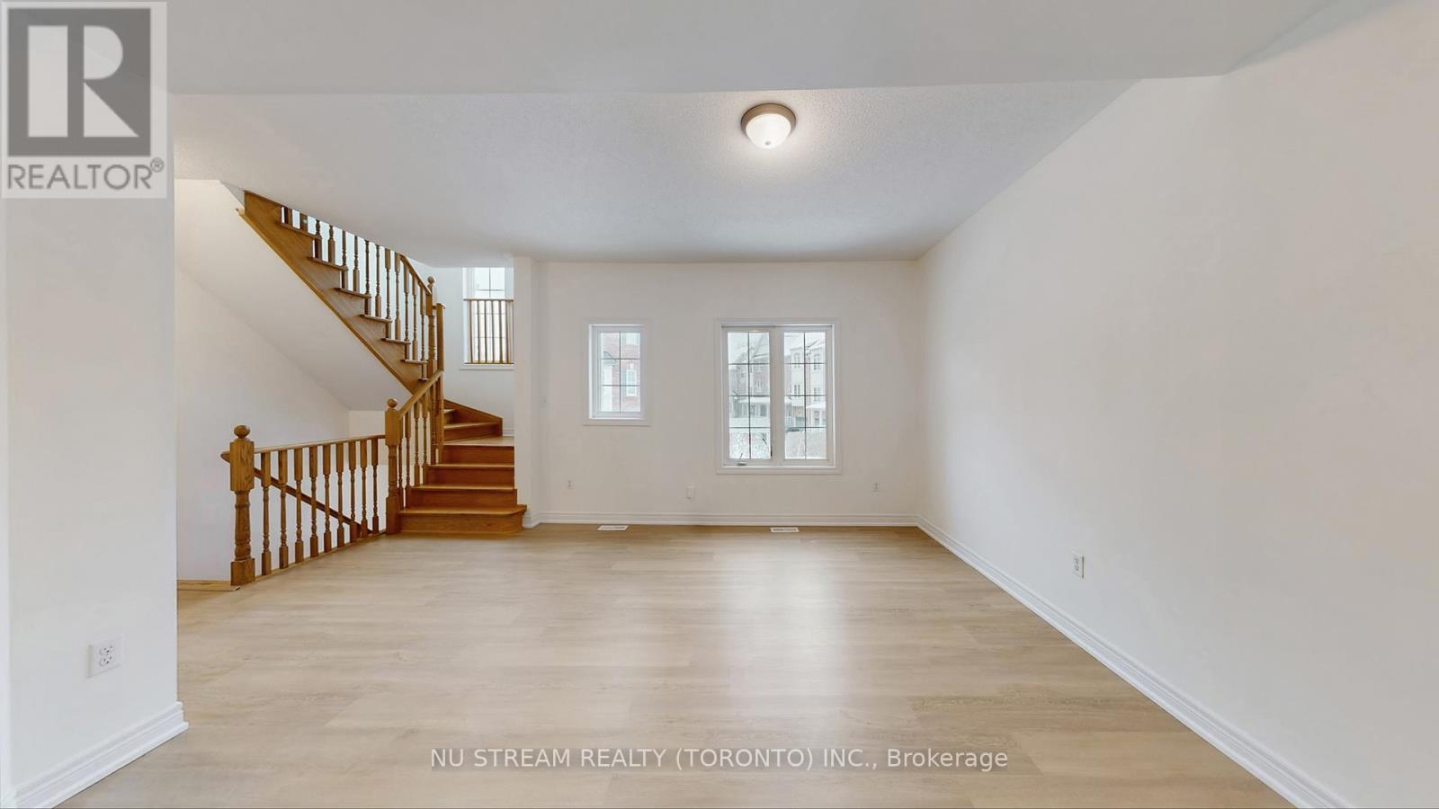 72 - 15 Old Colony Road, Richmond Hill, Ontario  L4E 4L5 - Photo 3 - N12694988