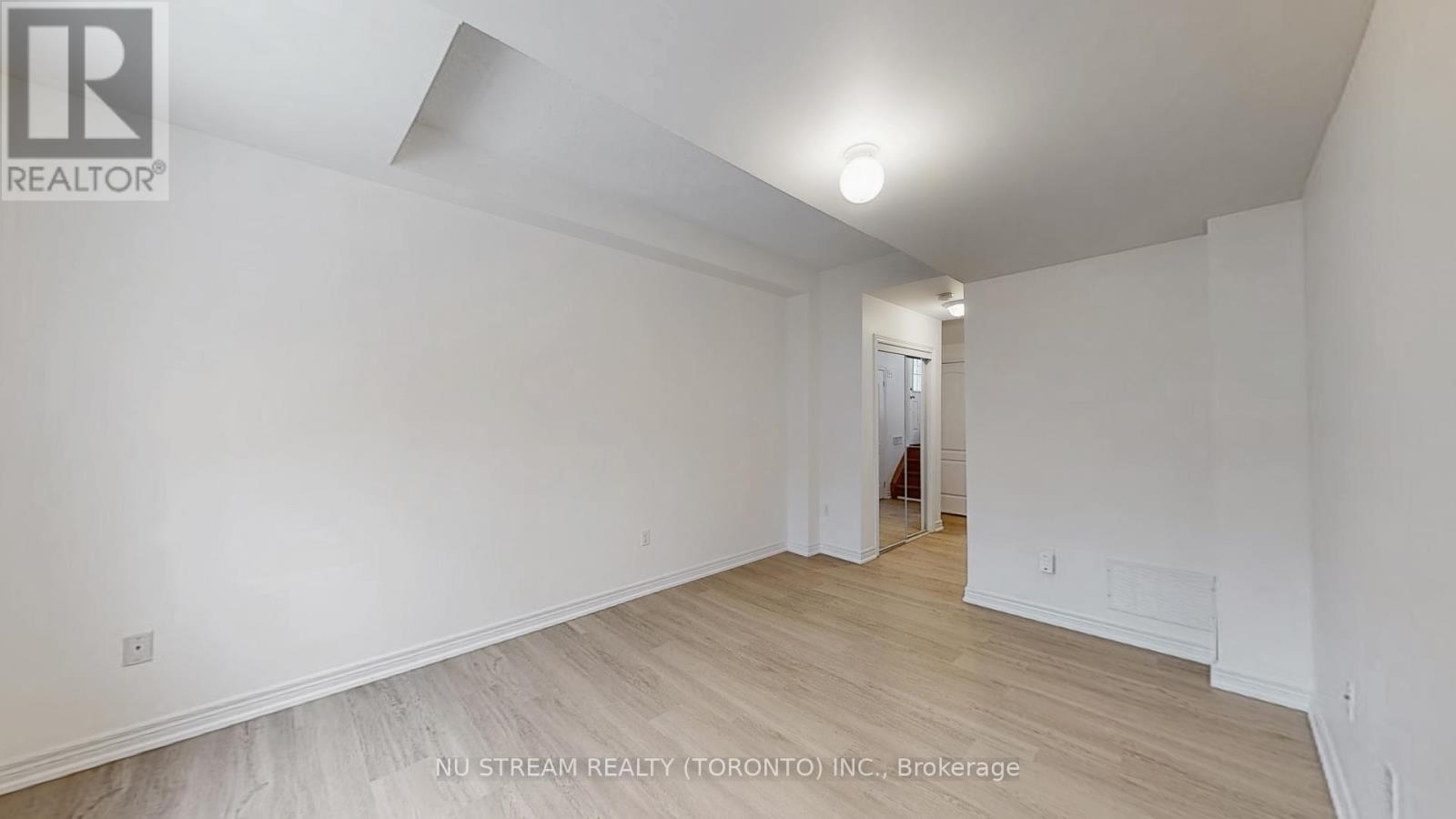 72 - 15 Old Colony Road, Richmond Hill, Ontario  L4E 4L5 - Photo 39 - N12694988