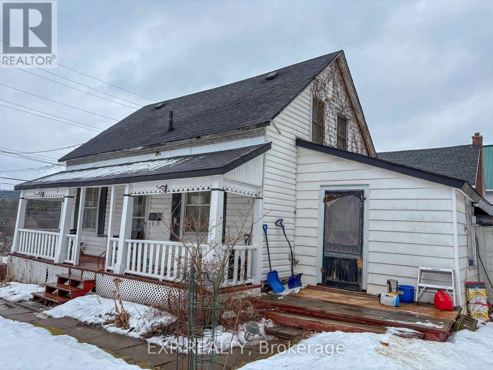 37 Mutual Avenue, Renfrew, Ontario  K7V 3R4 - Photo 3 - X12696650