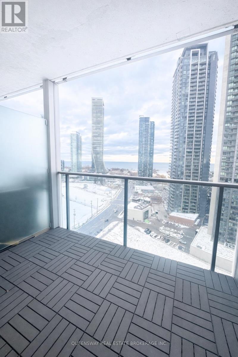 90 Parklawn Road, Toronto, Ontario  M8Y 0B6 - Photo 6 - W12696394