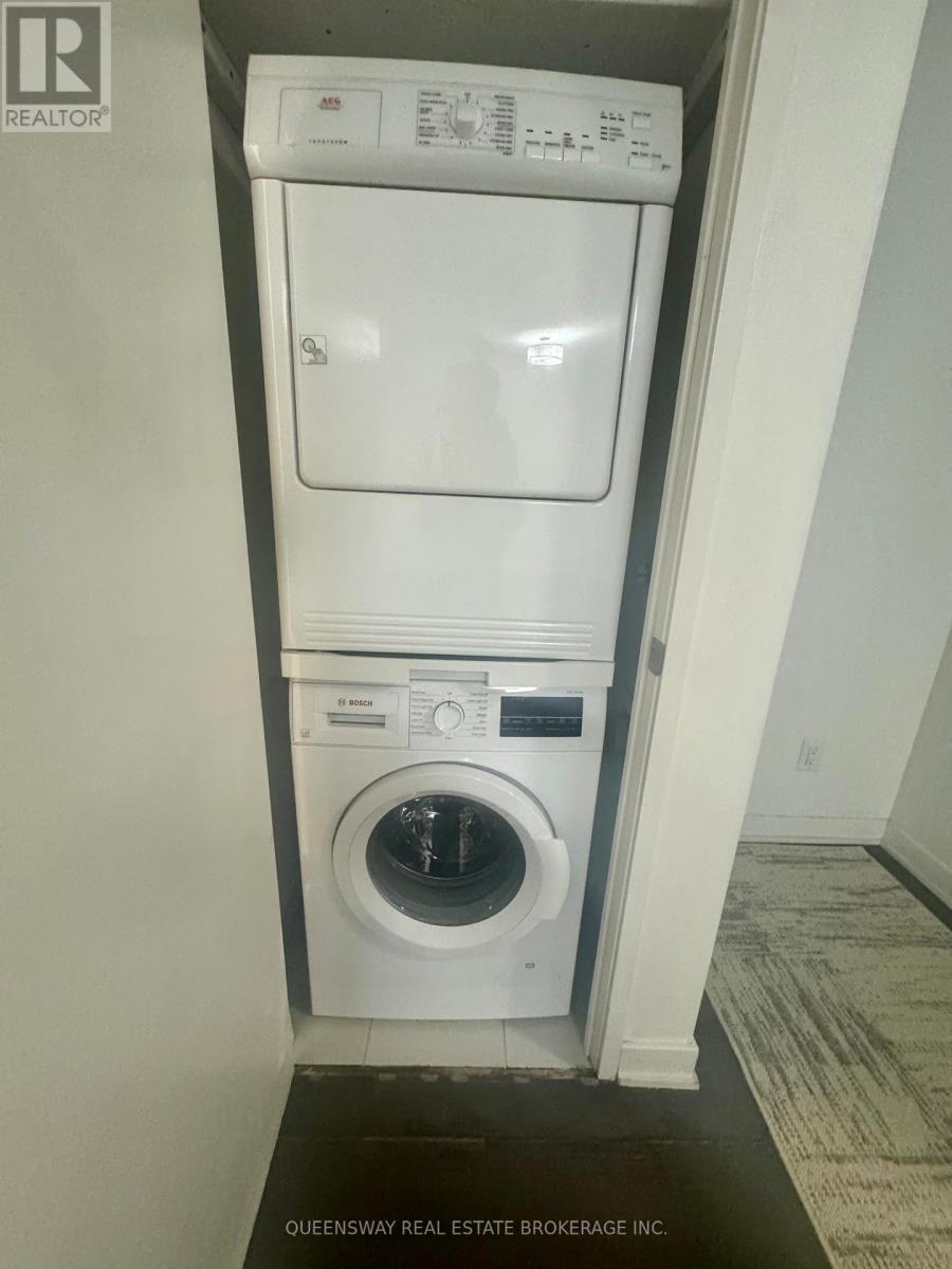 90 Parklawn Road, Toronto, Ontario  M8Y 0B6 - Photo 8 - W12696394