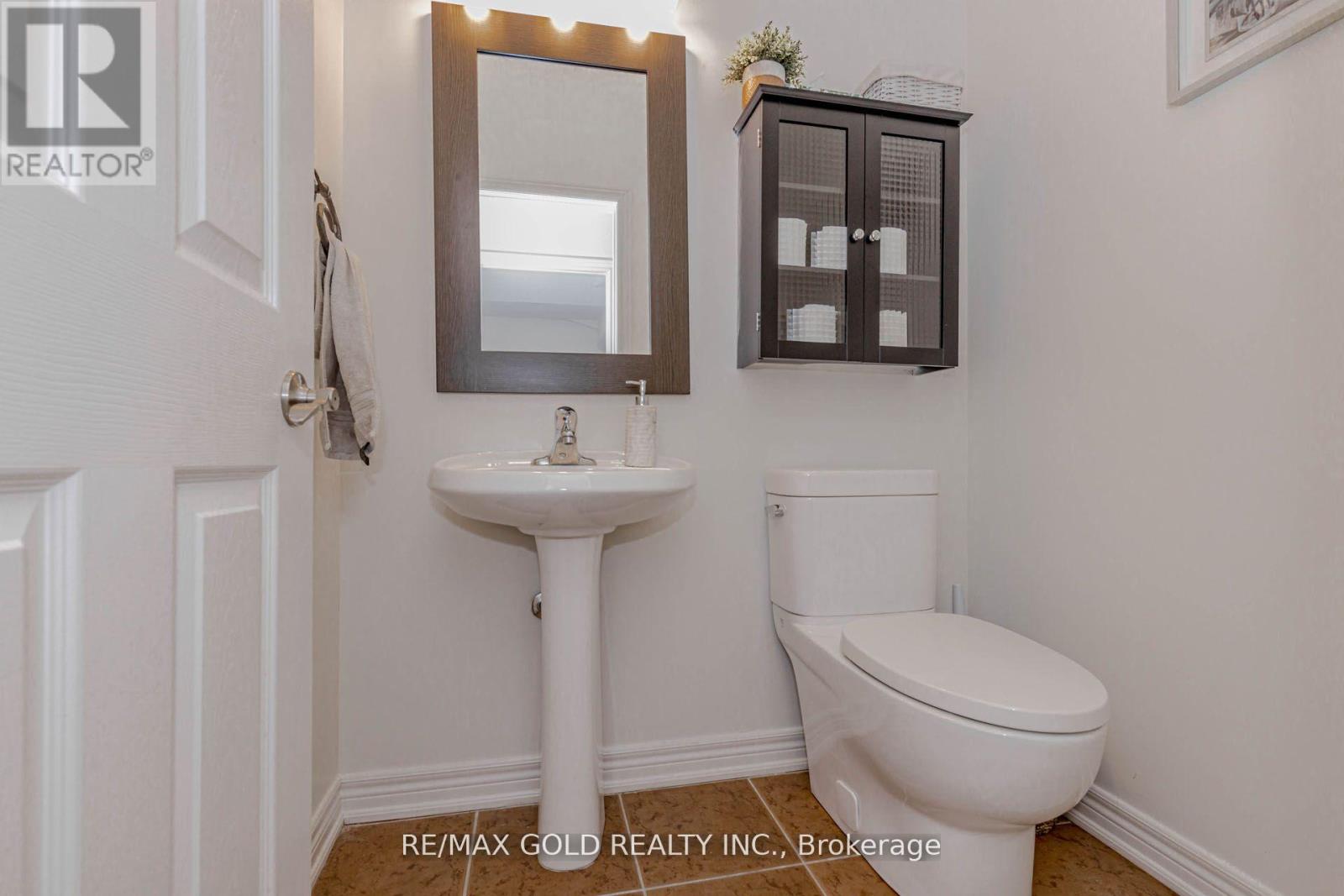 246 Littlewood Drive, Oakville, Ontario  L6H 7K1 - Photo 24 - W12696406