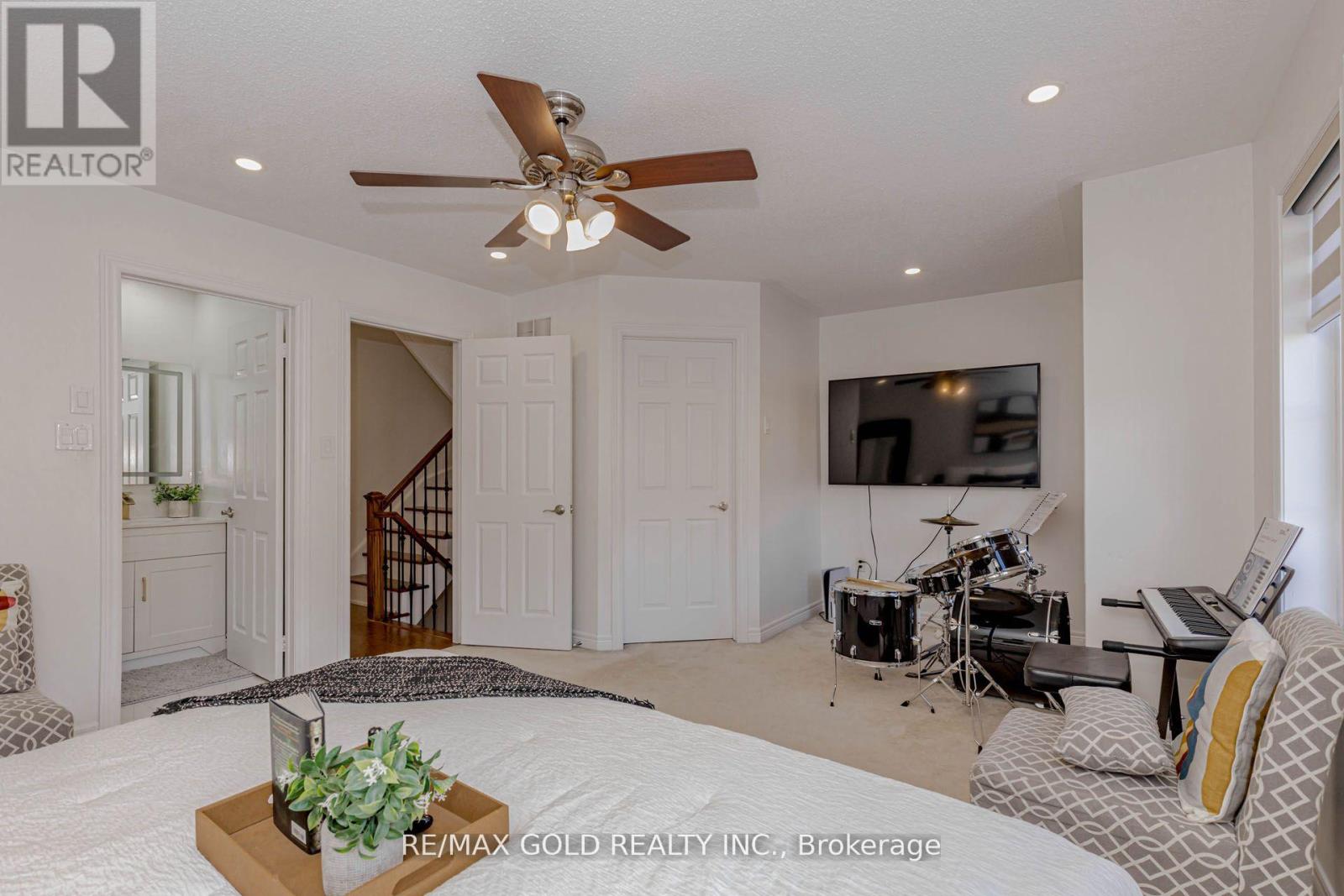 246 Littlewood Drive, Oakville, Ontario  L6H 7K1 - Photo 28 - W12696406