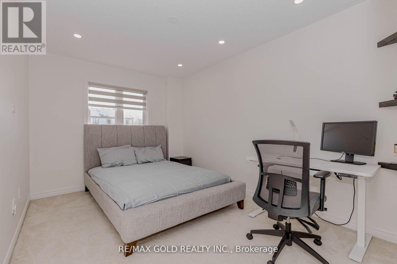 246 Littlewood Drive, Oakville, Ontario  L6H 7K1 - Photo 33 - W12696406