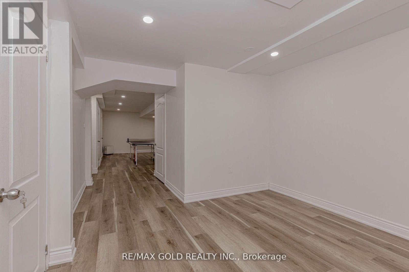 246 Littlewood Drive, Oakville, Ontario  L6H 7K1 - Photo 42 - W12696406