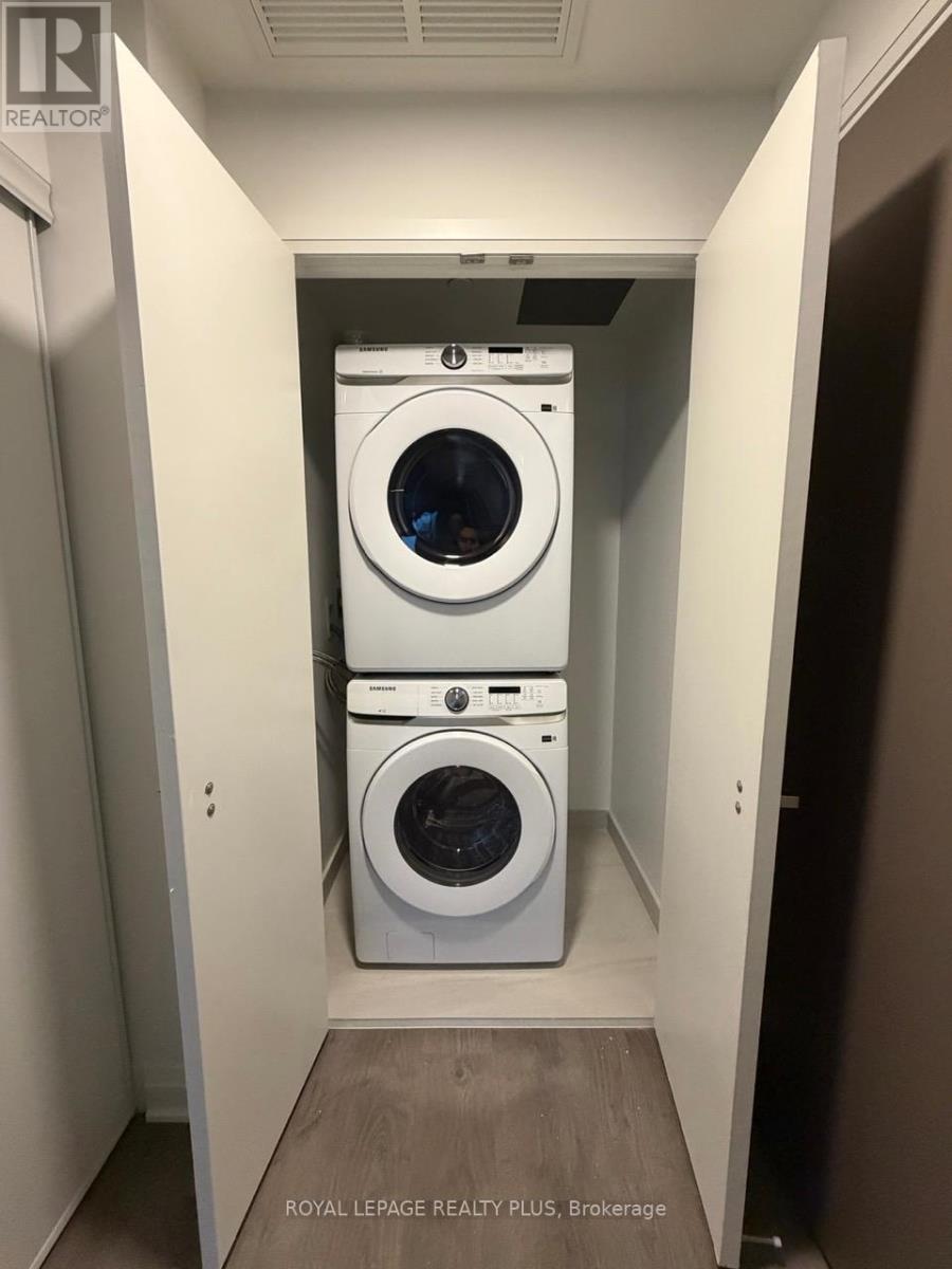 4411 - 4015 The Exchange, Mississauga, Ontario  L5B 0N9 - Photo 13 - W12696420