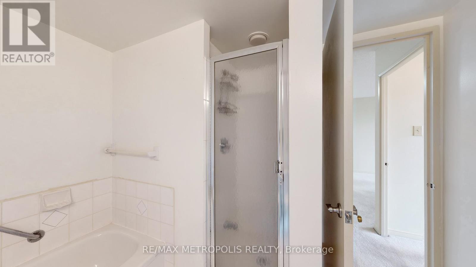 1709 - 75 King Street E, Mississauga, Ontario  L5A 4G5 - Photo 20 - W12696436