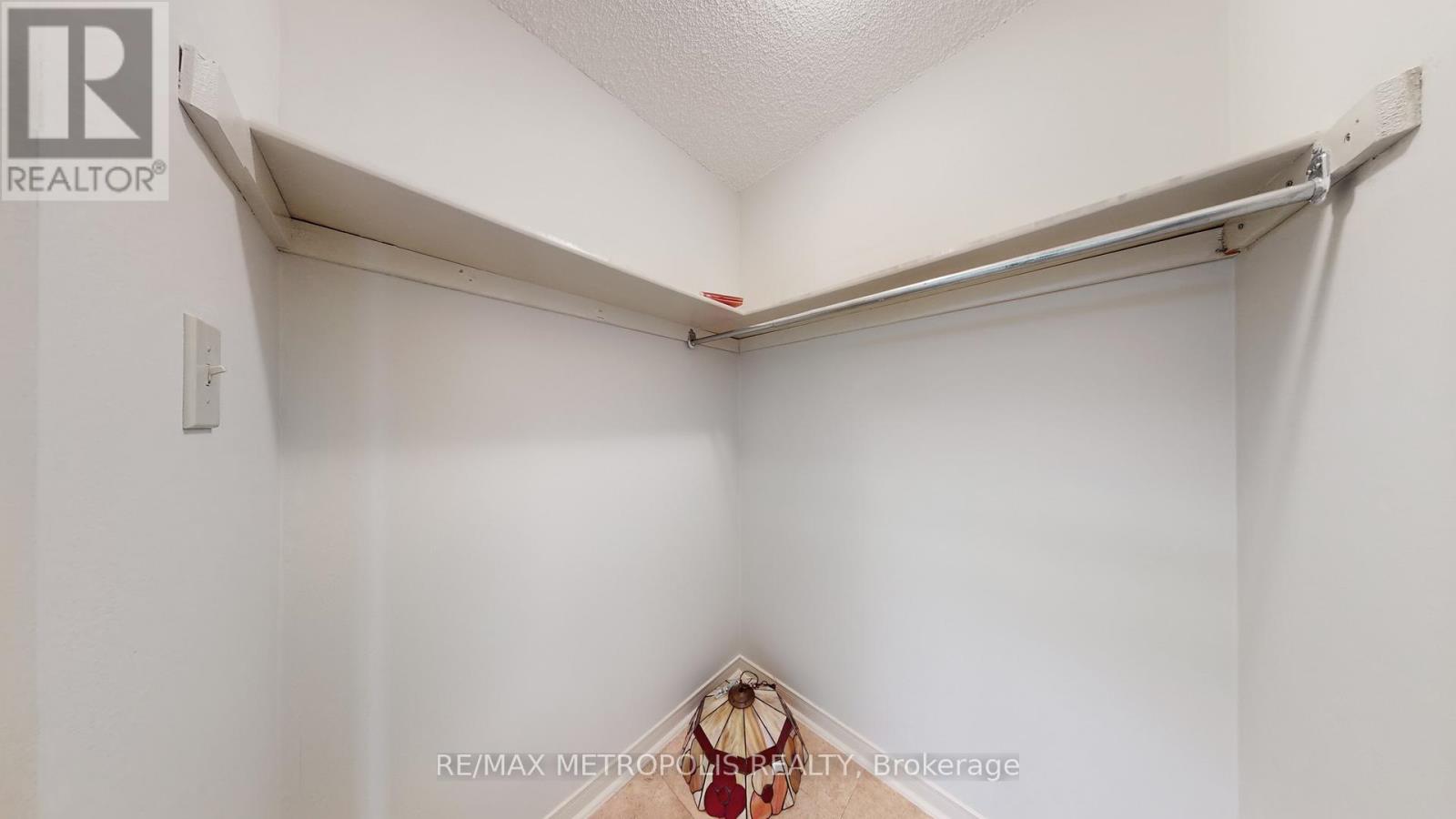 1709 - 75 King Street E, Mississauga, Ontario  L5A 4G5 - Photo 21 - W12696436